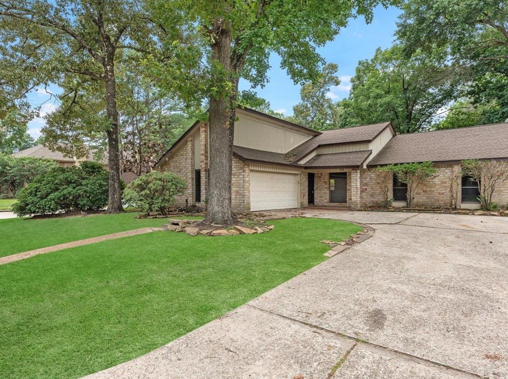 2915 Brookdale Dr, Humble, TX 77339