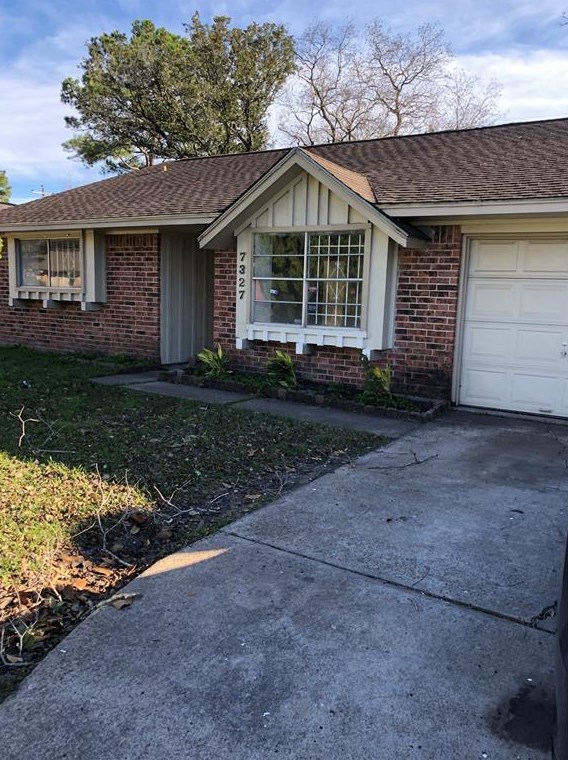 7327 Darnell St, Houston, TX 77074