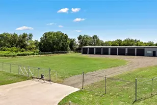 9250 Hwy 290 E, Chappell Hill, TX 77426 - Photo 14