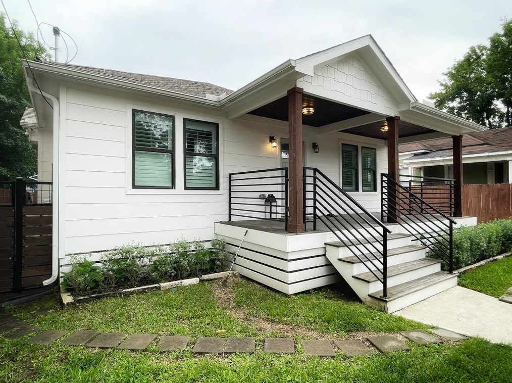 1711 Chestnut St, Houston, TX 77009