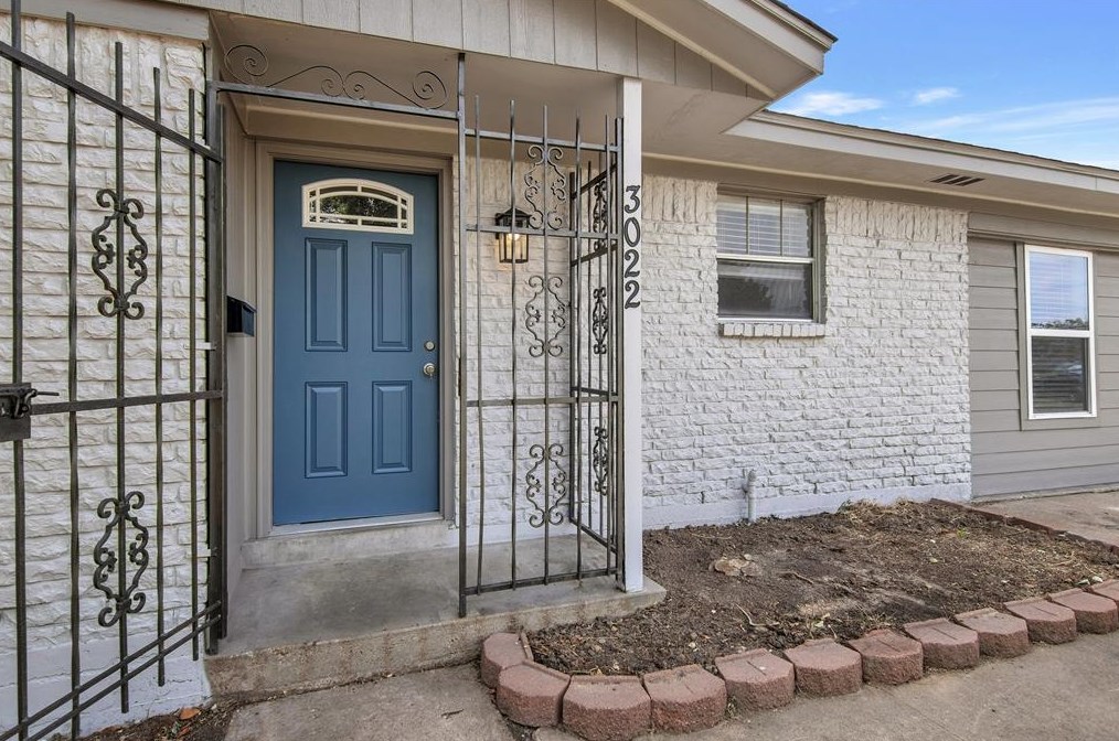 3022 Poe Rd, Houston, TX 77051