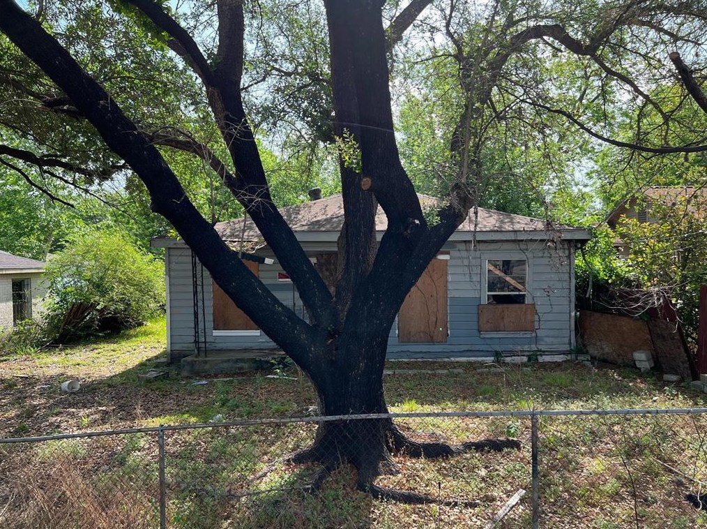 4114 Castor St, Houston TX  77022-3504 exterior