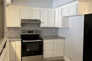 8703 Victorian Village Dr, Houston, TX 77071 - Photo 6