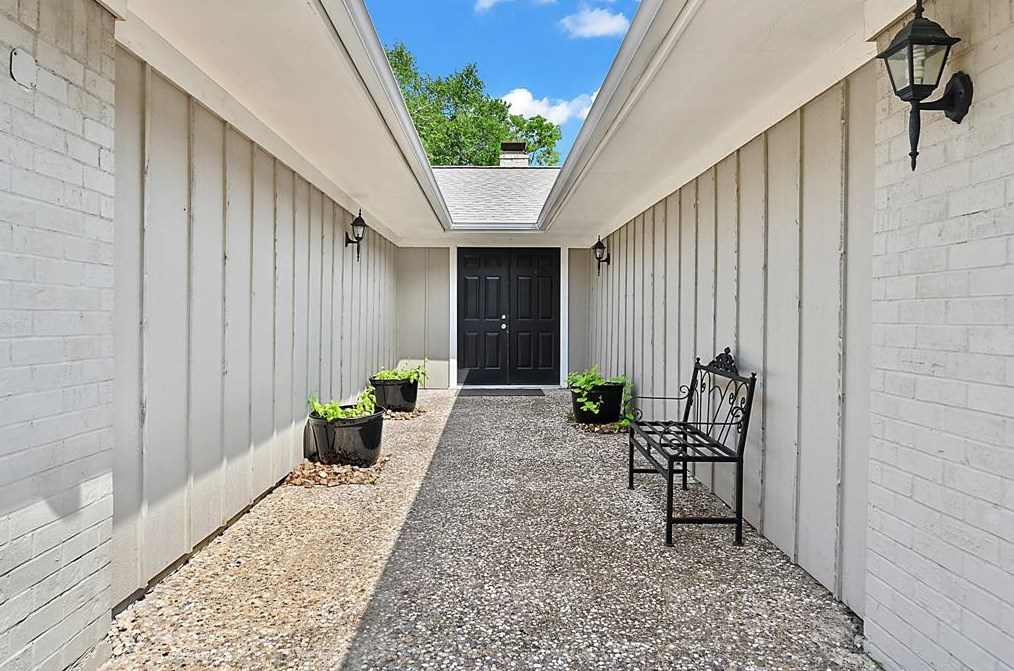 1809 Sabine Ct, College Station, TX 77840-4845
