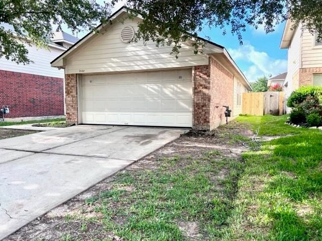 7607 Legacy Pines Dr, Cypress, TX 77433-2759