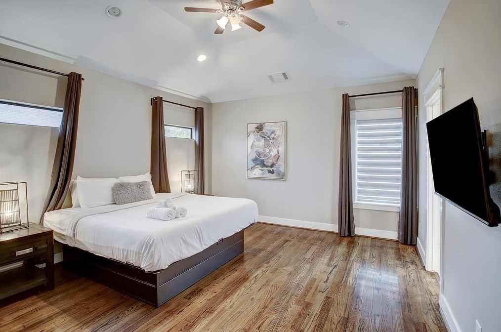 3136 Southmore Blvd, Houston TX  77004-6215 exterior