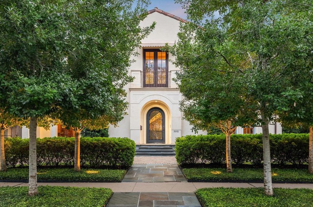 3502 Nottingham St, Houston, TX 77005-2220