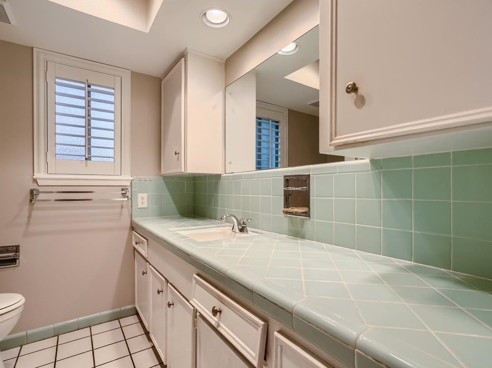 5510 Braesvalley Dr, Houston TX  77096-2911 exterior
