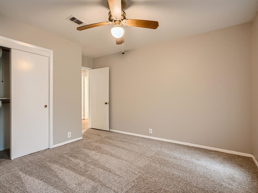 5510 Braesvalley Dr, Houston TX  77096-2911 exterior