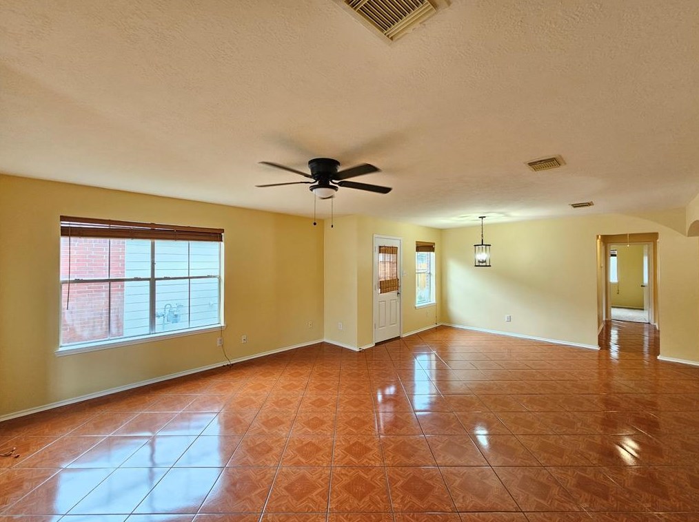 13434 Queensland Way, Houston, TX 77083