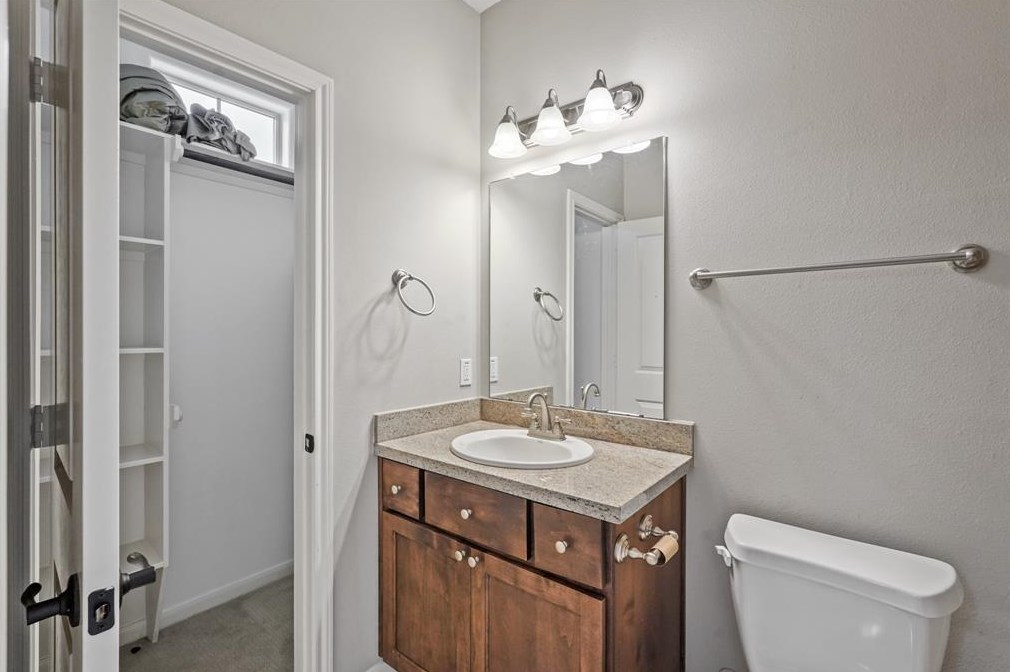 2429 Beall St, Houston TX  77008-1837 exterior