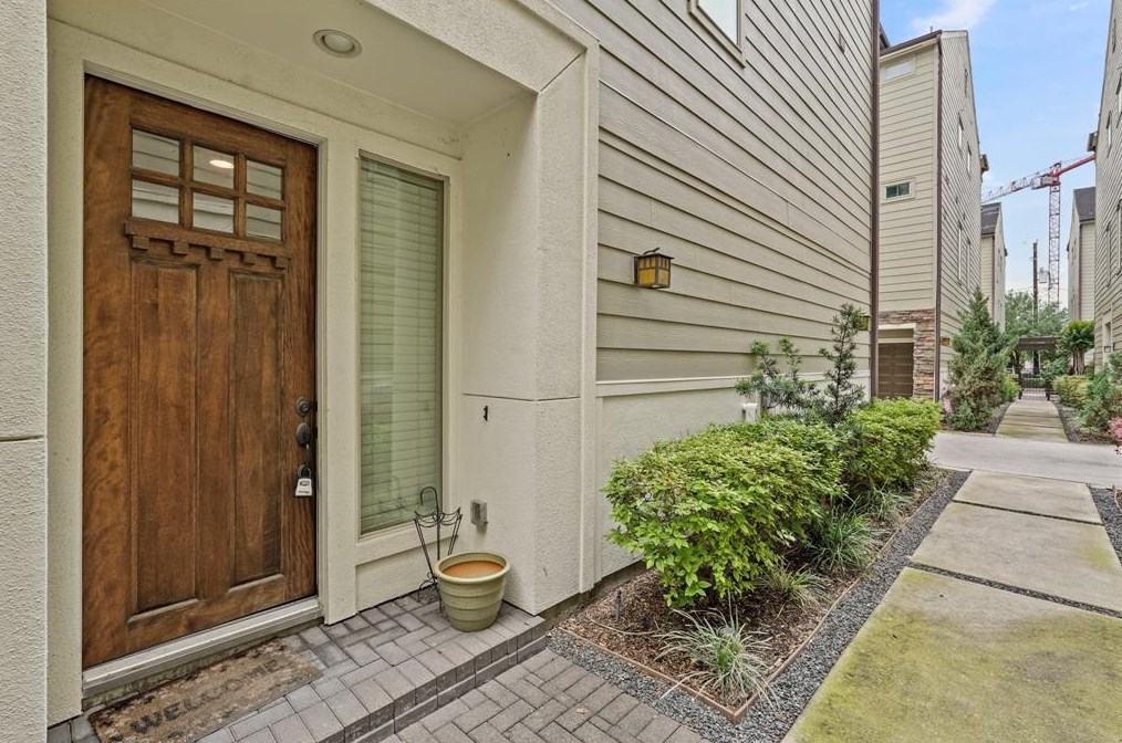 2429 Beall St, Houston, TX 77008