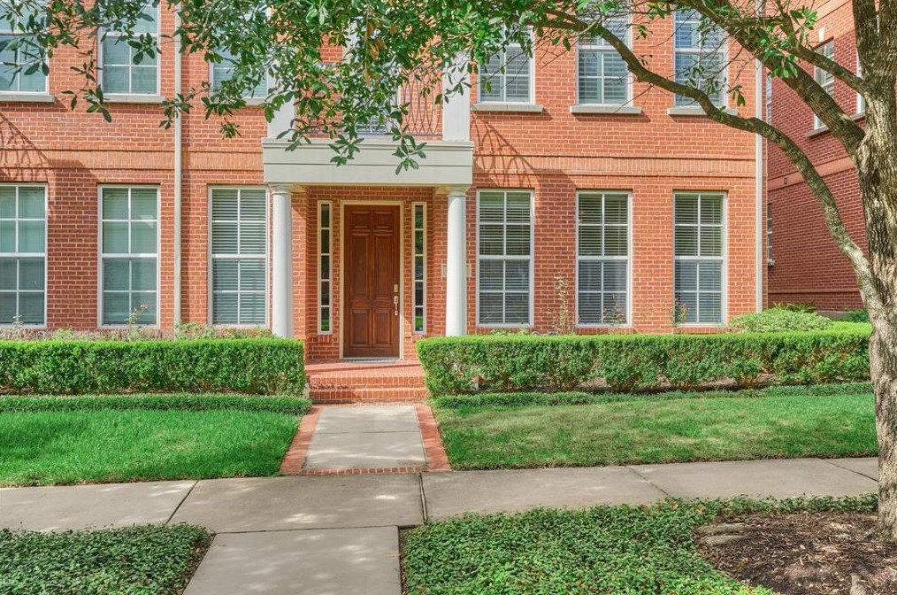 39 Islewood Blvd, Spring TX  77380-2859 exterior