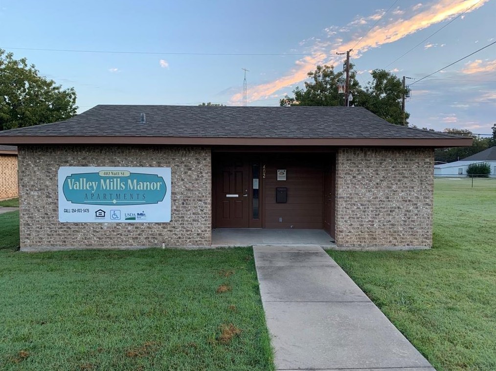 200 Nutt St, Valley Mills, TX 76689
