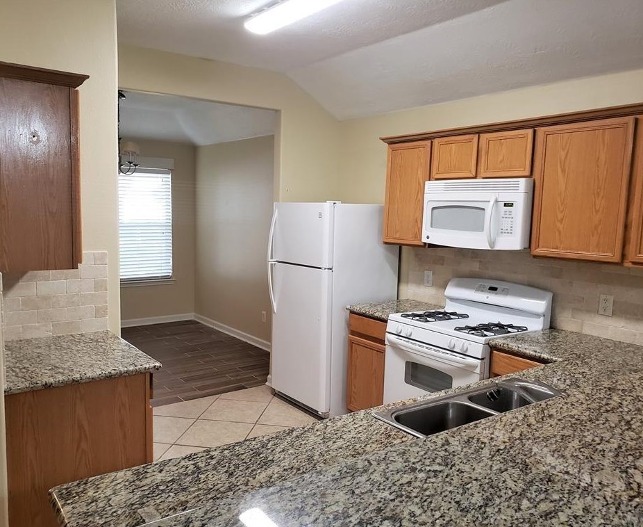 19747 Whispering Hollow Ln, Katy, TX 77449