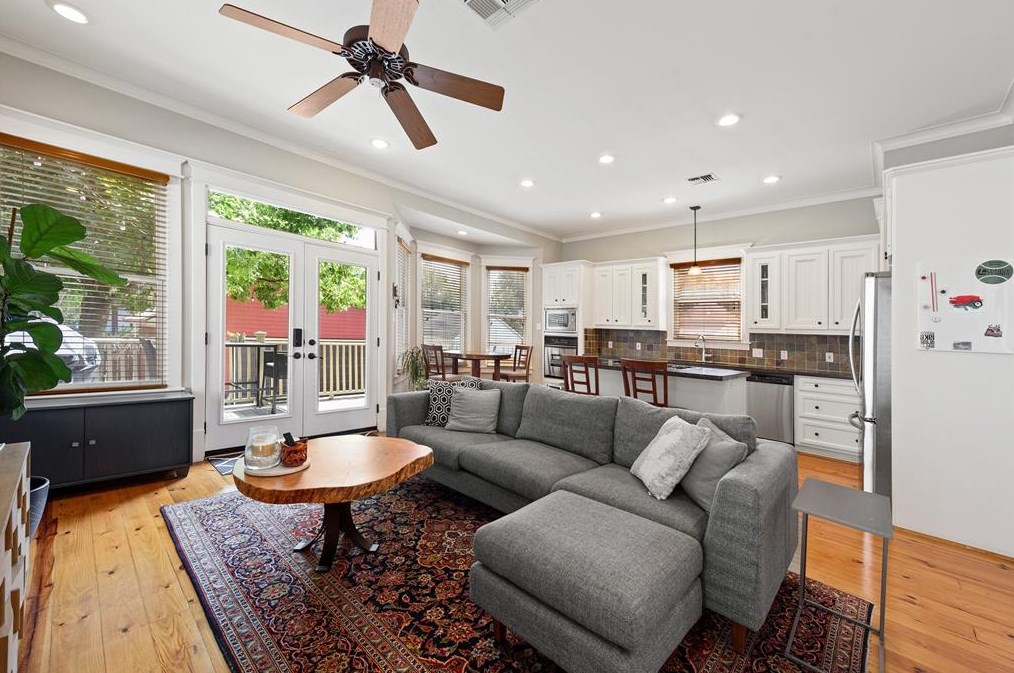 1308 22nd St, Houston, TX 77008-1606