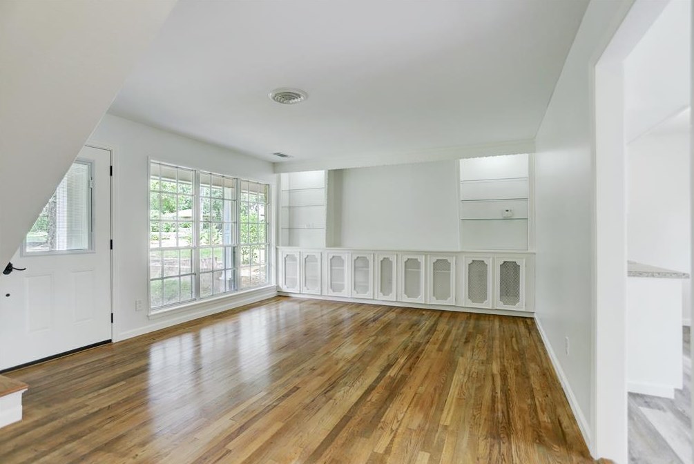 1602 Hailey St, Conroe, TX 77301