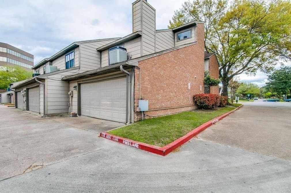 3200 S Gessner Rd Apt 210, Houston, TX 77063