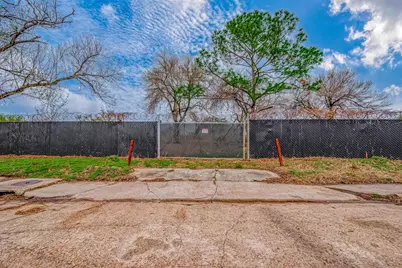 10403 Forum Park Drive, Houston, TX 77036 - Photo 2