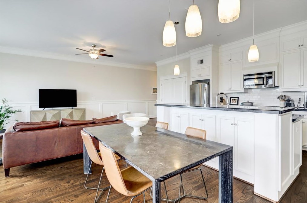 2802 Morrison St #306, Houston, TX 77009