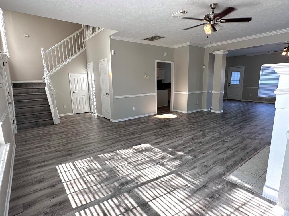 1281 El Camino Village Dr, Houston TX  77058-3080 exterior