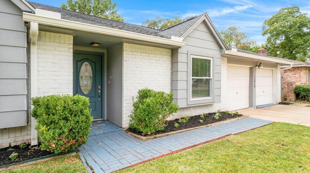 11519 Ensbrook Dr, Houston TX  77099-4615 exterior