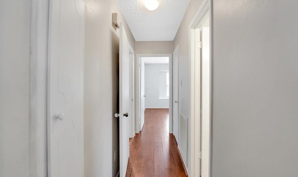 11519 Ensbrook Dr, Houston TX  77099-4706 exterior