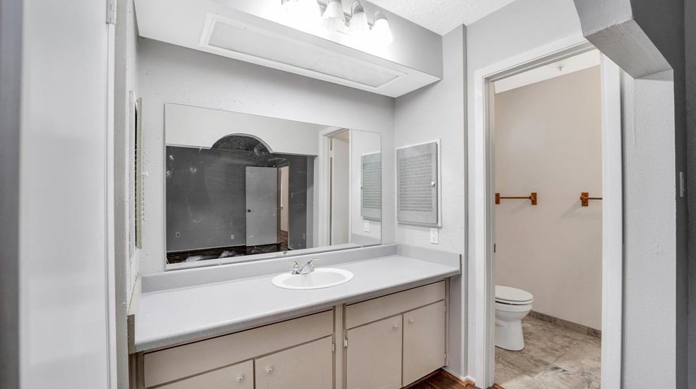 11519 Ensbrook Dr, Houston TX  77099-4706 exterior