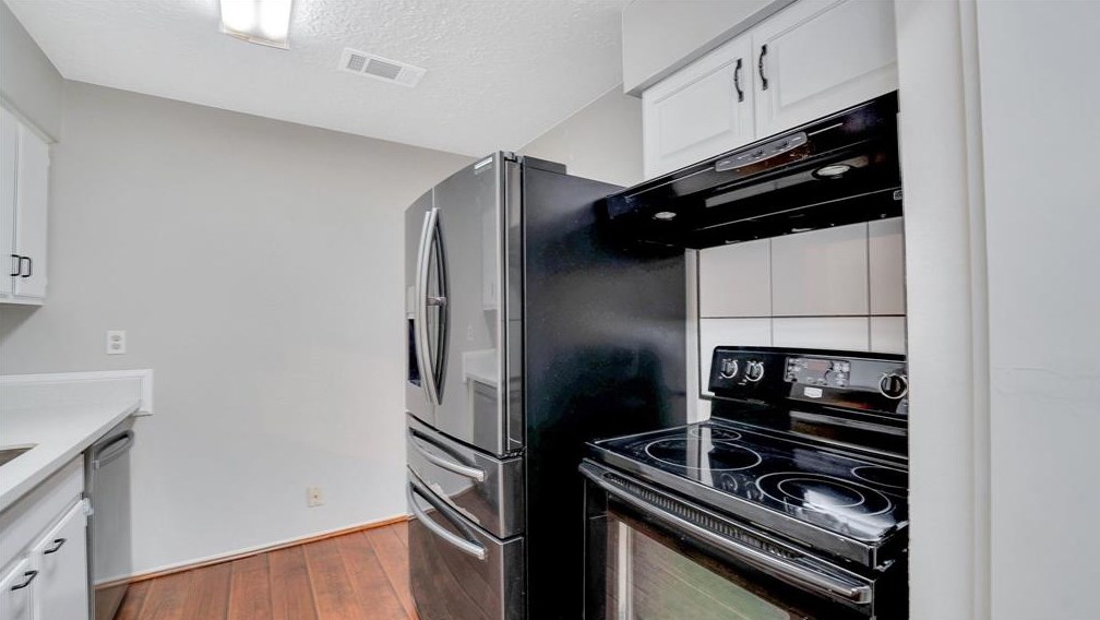 11519 Ensbrook Dr, Houston TX  77099-4706 exterior