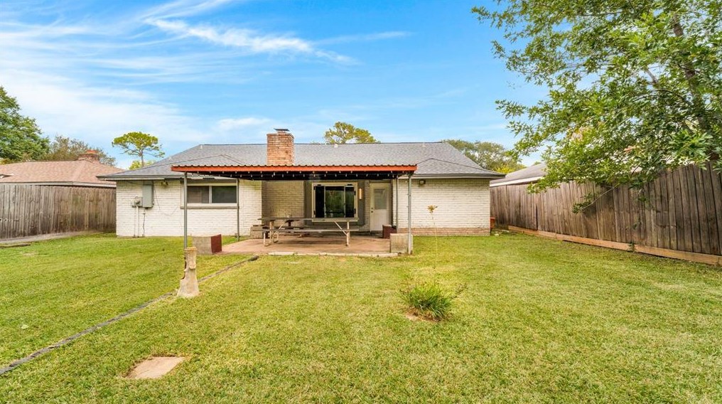 11519 Ensbrook Dr, Houston TX  77099-4706 exterior