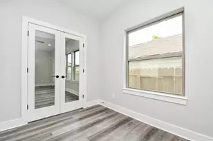 3337 Shelby Cir, Houston, TX 77051 - Photo 16