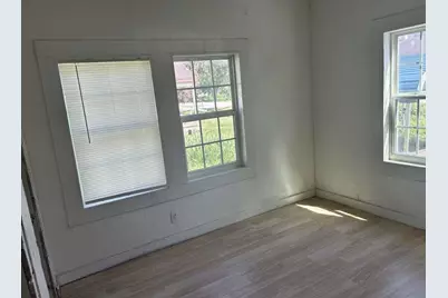 634 E Bernard Street, West Columbia, TX 77486 - Photo 4