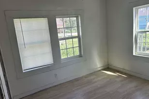 634 E Bernard St, West Columbia, TX 77486 - Photo 4