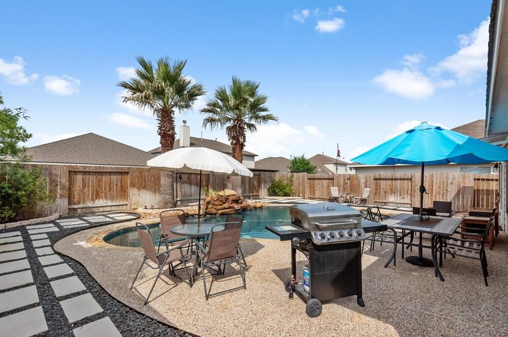 8646 Sorrel Meadows Dr, Tomball, TX 77375-5630