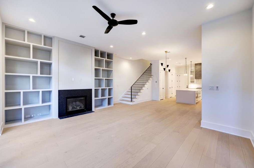 2203 Park St, Houston, TX 77019-6815