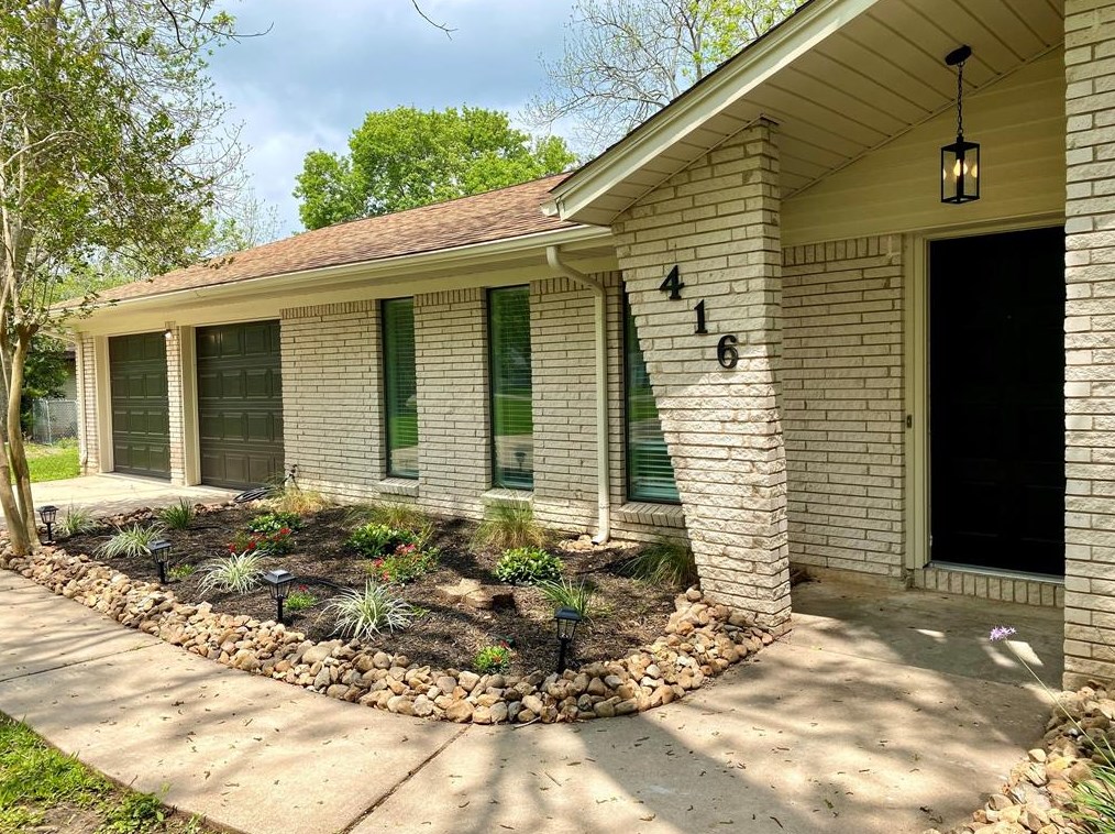 416 Southern Oaks Dr, Richwood, TX 77566
