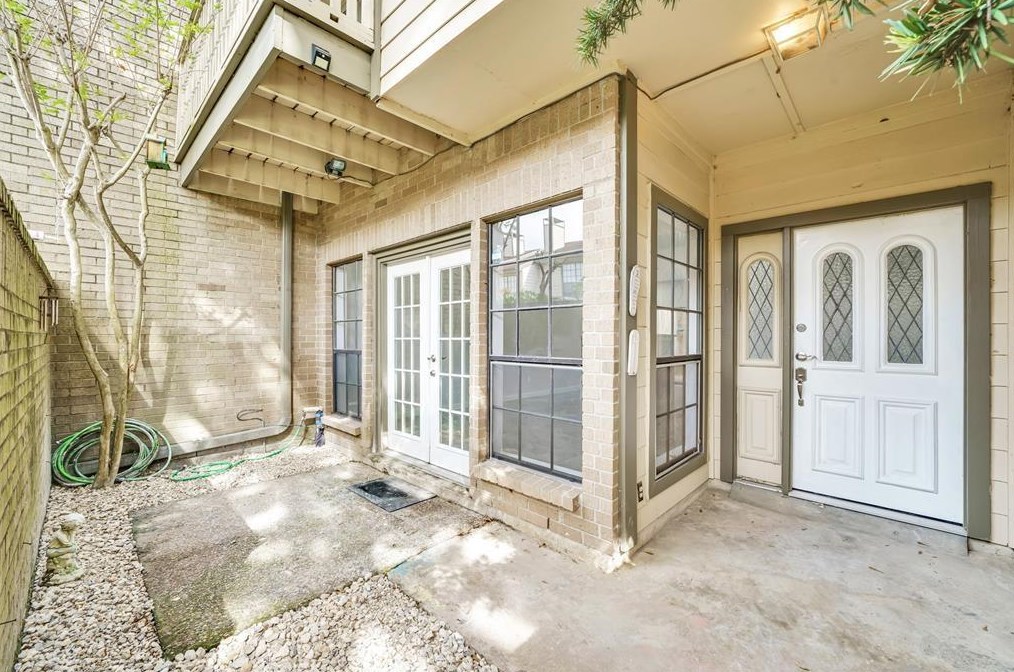 722 Country Pl Dr #f, Houston, TX 77079