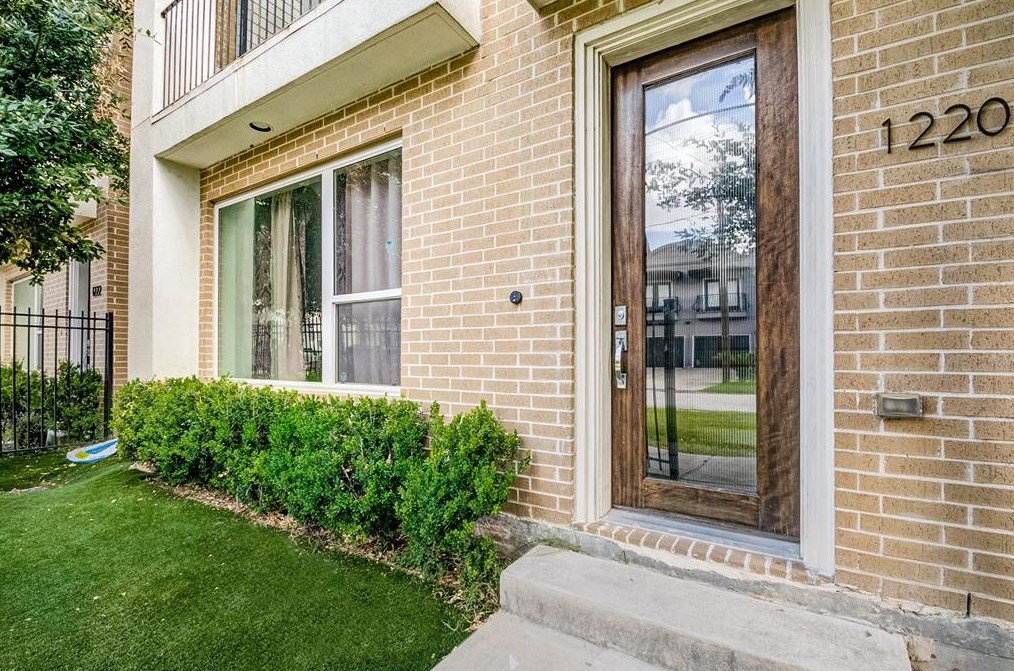 1220 Summer St, Houston, TX 77007