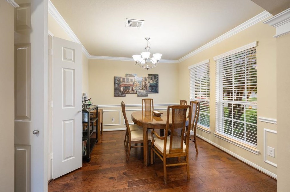 2305 Canyon Springs Dr, Pearland, TX 77584-3413
