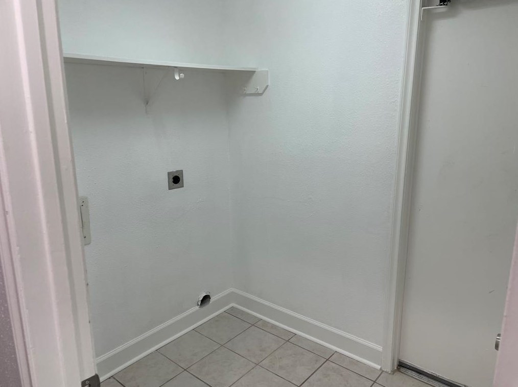 11606 Riderwood Dr, Houston TX  77099-1556 exterior