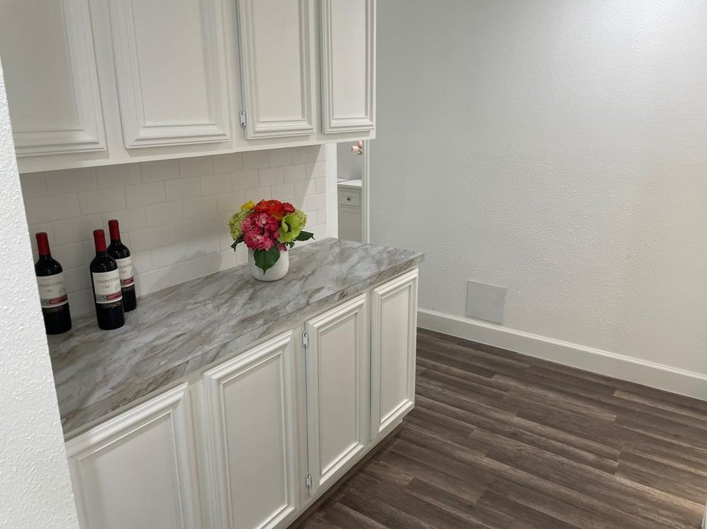 11606 Riderwood Dr, Houston TX  77099-1556 exterior