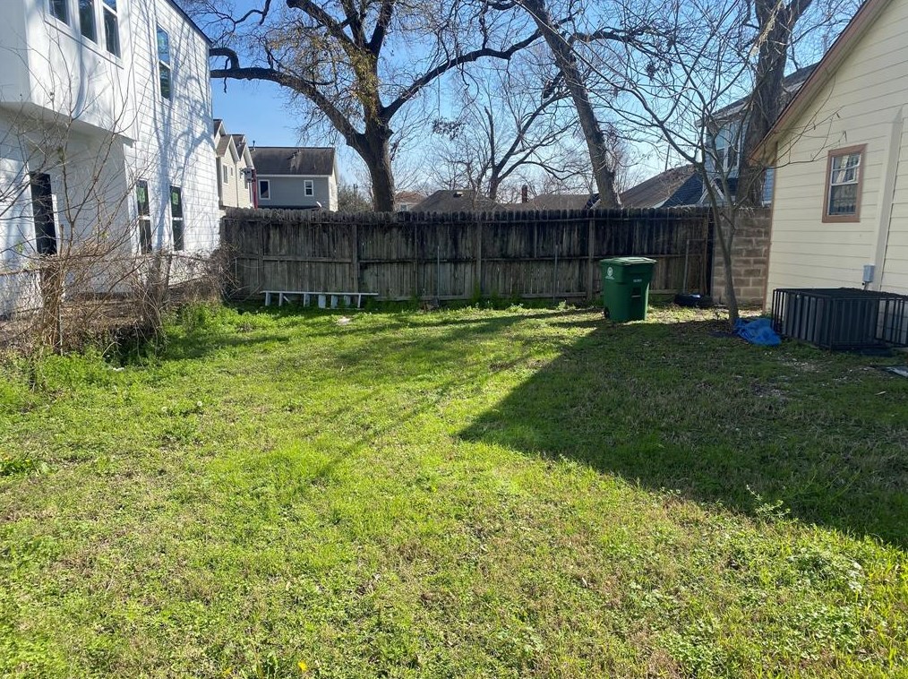 4503 Sumpter St, Houston TX  77020-2644 exterior
