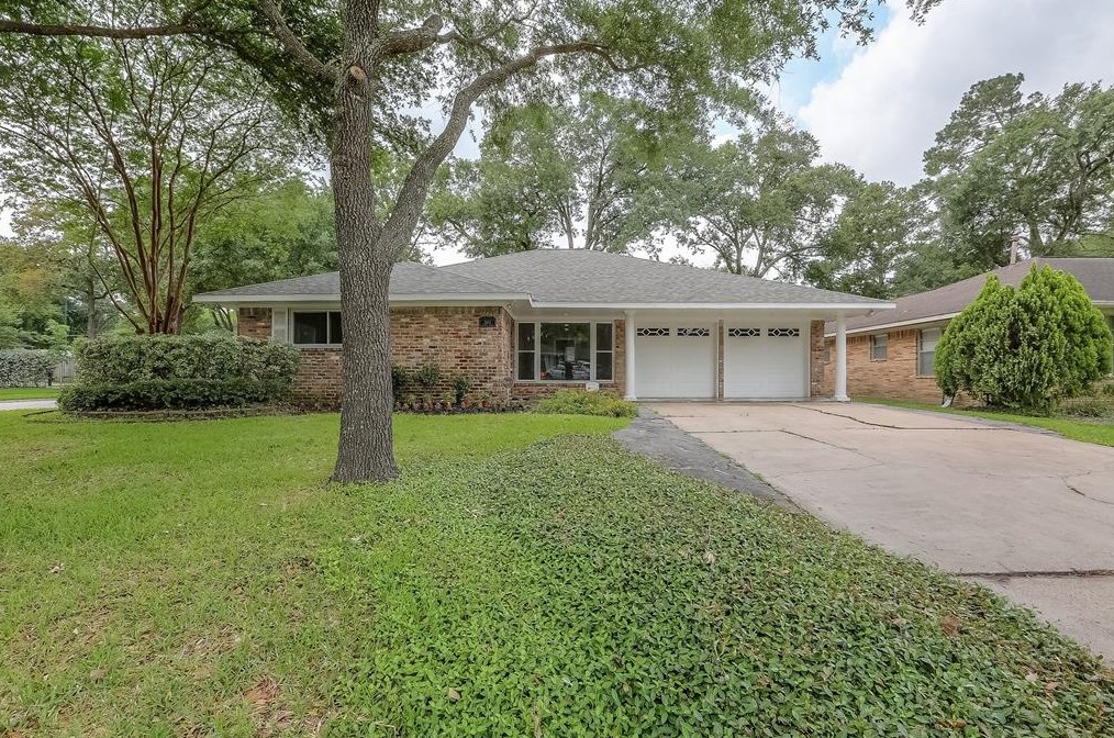 2103 Latexo Dr, Houston, TX 77018