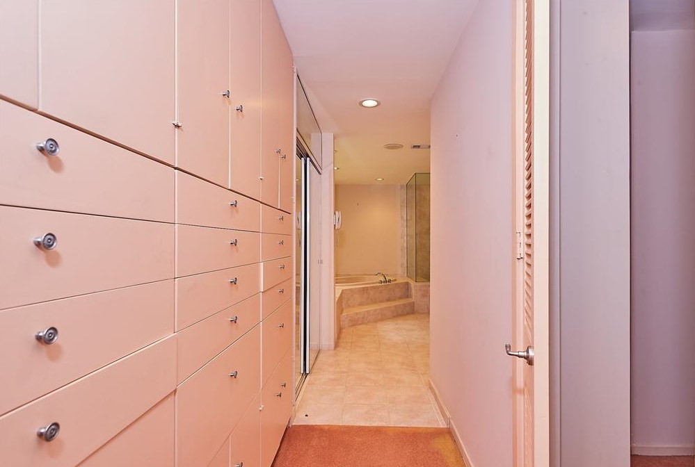 11111 Wickdale Dr, Houston TX  exterior