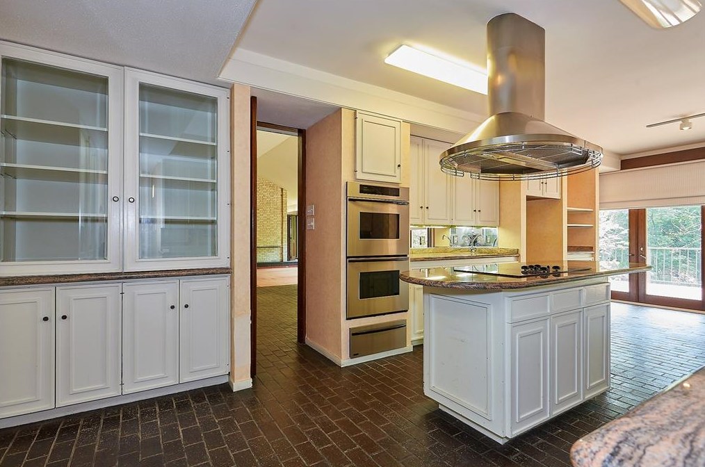 11111 Wickdale Dr, Houston TX  exterior