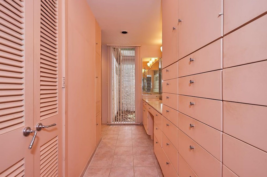11111 Wickdale Dr, Houston TX  exterior