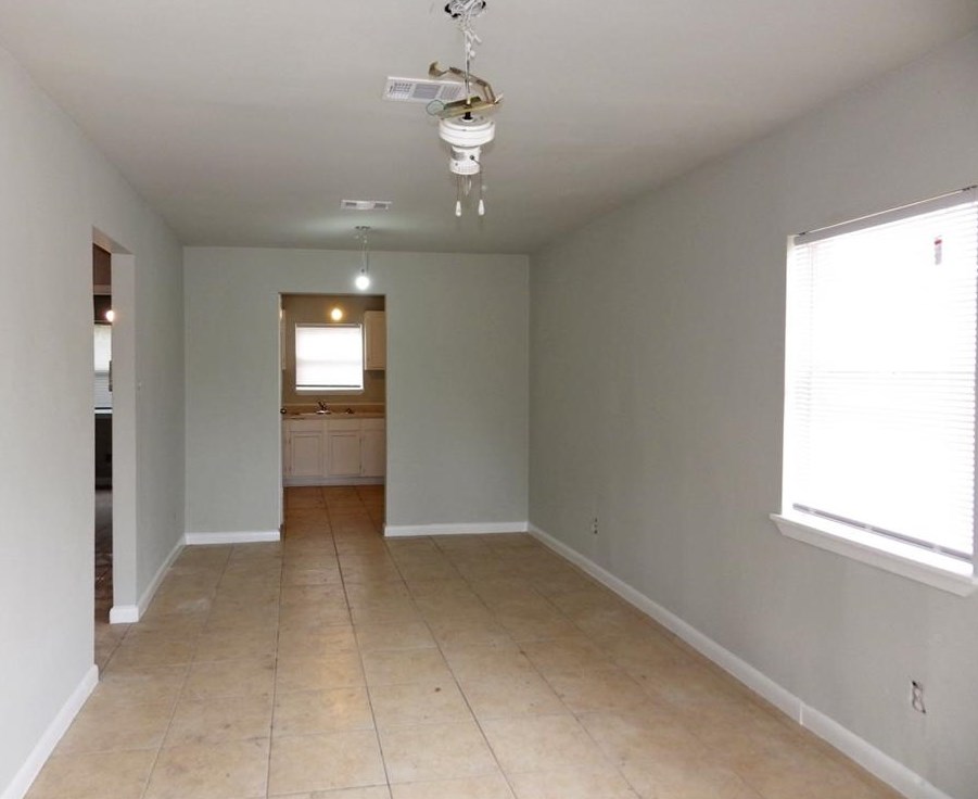 8934 Duane St, Houston, TX 77051