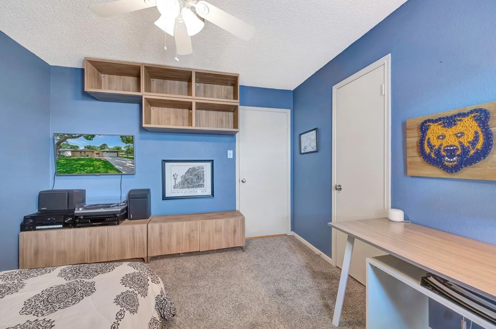 16335 Havenhurst Dr, Houston TX  77059-5306 exterior