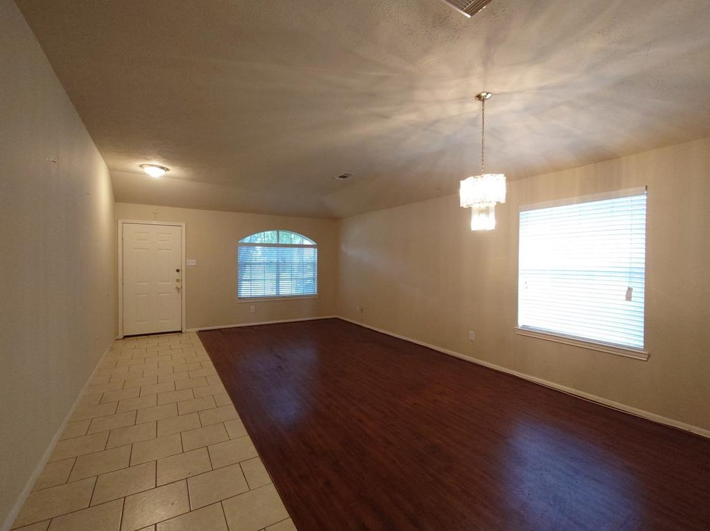 16203 Mission Glen Dr, Houston, TX 77083