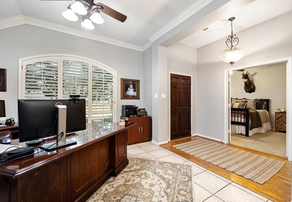 414 Knoll Forest Dr, Sugar Land, TX 77479-6108
